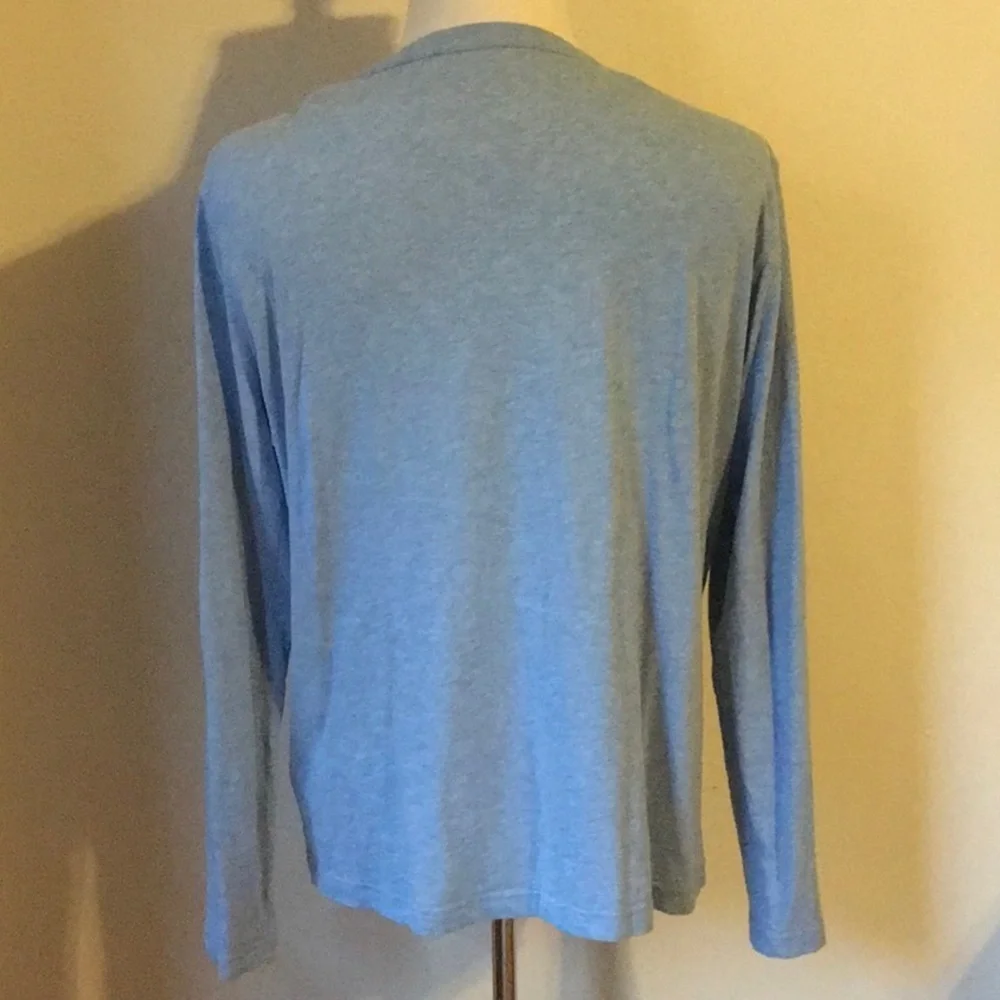 Banana Republic Long-Sleeve Henley Shirt in 100% Light Blue Cotton (sz L)